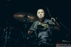 Konrad-Ciesielski-Koniec-Collective-Live-23.05.25-Niebo-Warszawa-foto.-Adrian-Kosa-Kosiorek-All-Rights-Reserved-129
