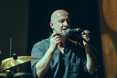 Konrad-Ciesielski-Koniec-Collective-Live-23.05.25-Niebo-Warszawa-foto.-Adrian-Kosa-Kosiorek-All-Rights-Reserved-99